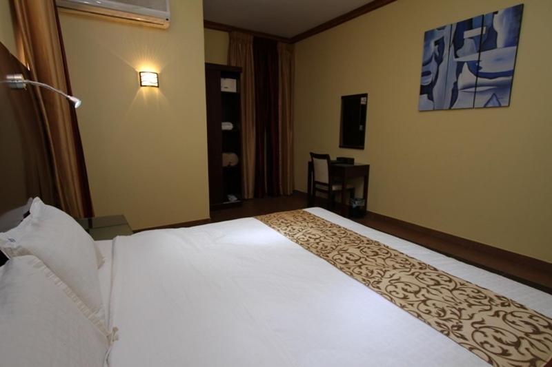 Raoum Inn 'Ar'ar Esterno foto